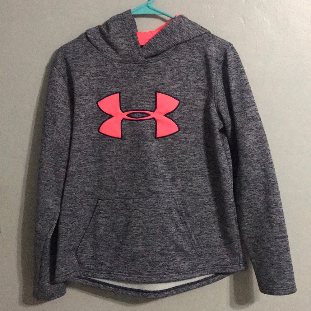Under Armour Sweatshirt. Barley worn